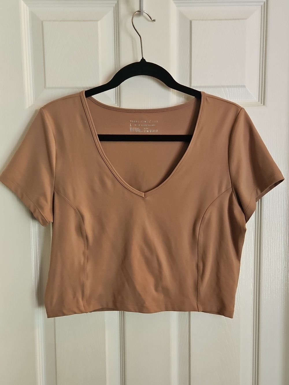 Yogalicious Tan V-Neck Cropped Short Sleeve Top Lg Butter Soft